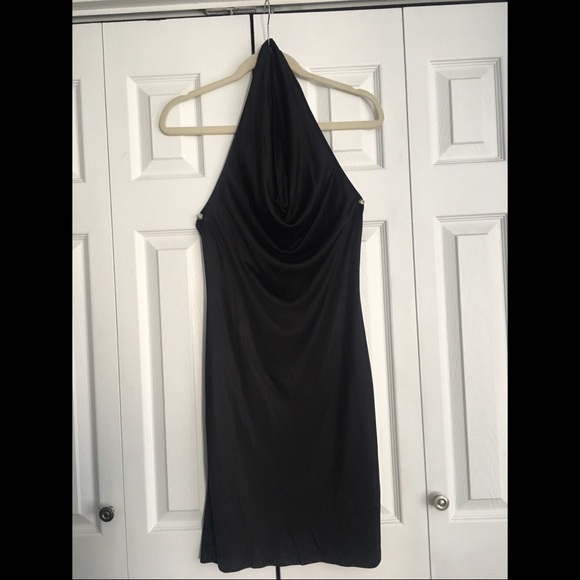 Backless dress - Picture 2 of 2